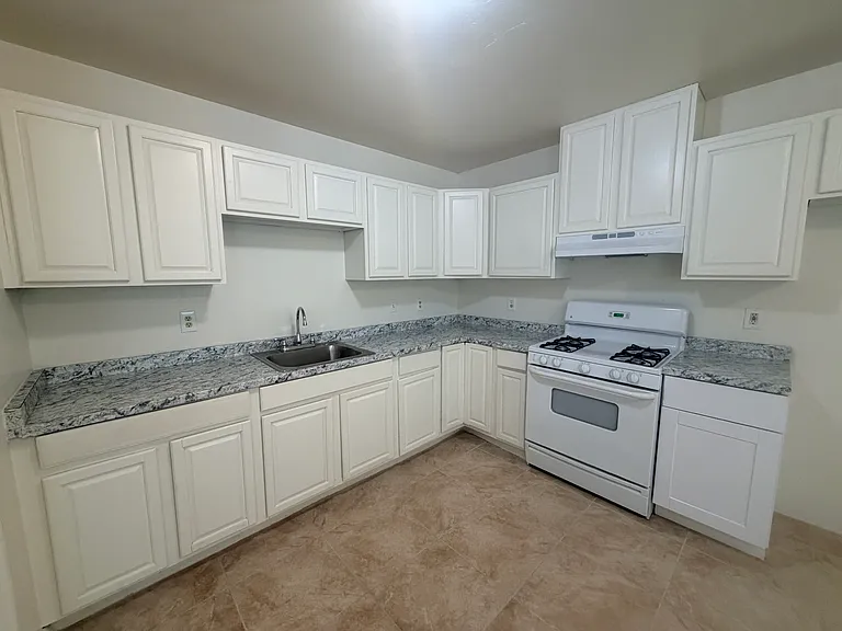 1803 Larcus Ave #A — Photo 6