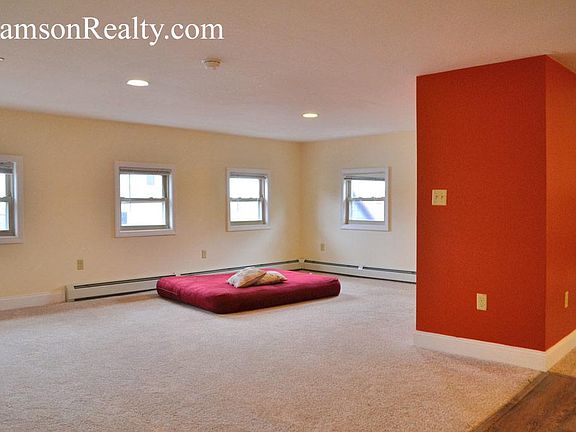 5th image of 356 Wickenden St Floor 3