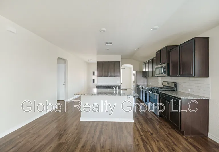 213 Gravel Gray — Photo 34