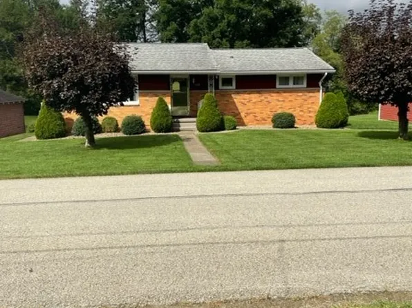 126 Richmond St, Loyalhanna, PA 15650