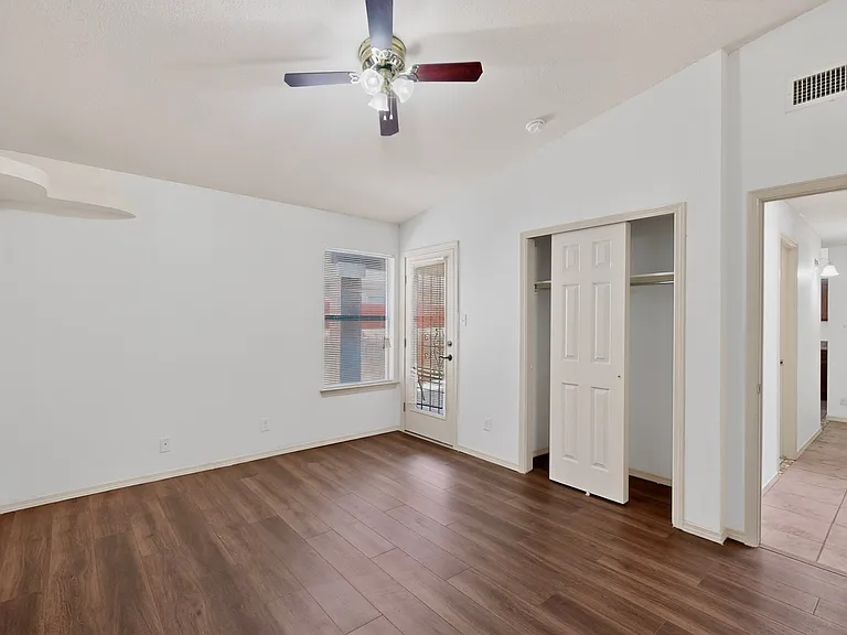 2304 Honey Dew St — Photo 18