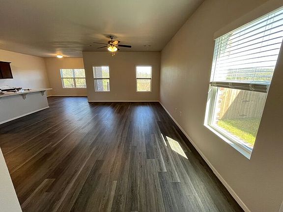 4th image of 3201 Gulley Ln