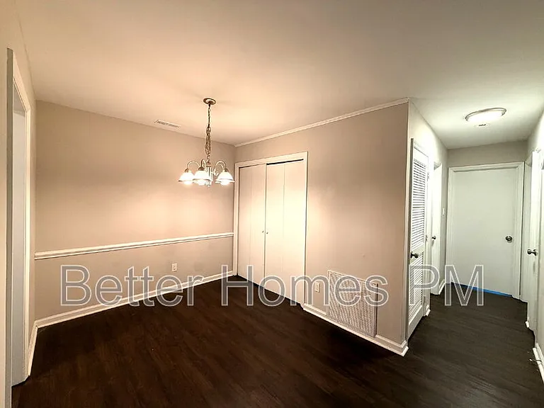 4840 N New Hope Rd #D — Photo 4
