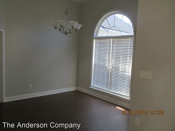 4th image of 153 Hedgerow Dr