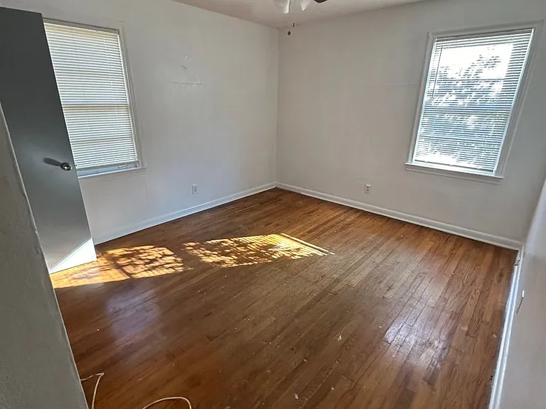 1638 Sharkey St — Photo 9