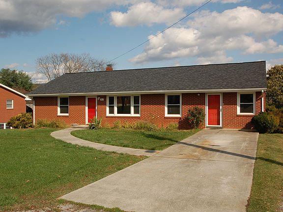 2nd image of 3611 McDaniel Dr