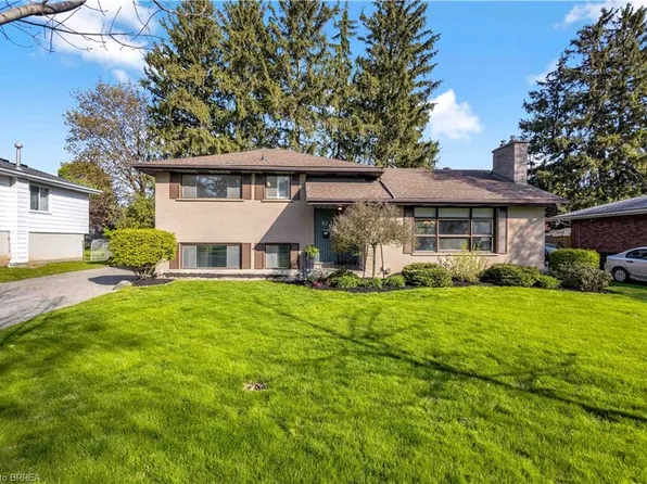 82 Forsythe Ave, Brantford, ON N3R 3L8