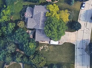 7533 S Drake Ln, Franklin, WI 53132