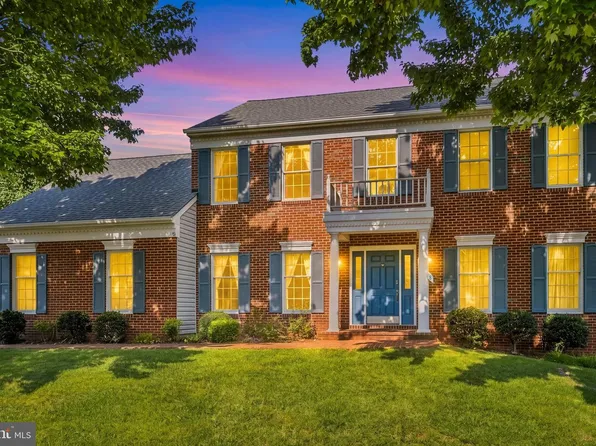 3718 Broadrun Dr, Fairfax, VA 22033