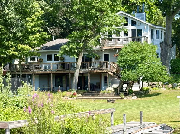 1325 Elkhorn Lake Rd, Lake Orion, MI 48362