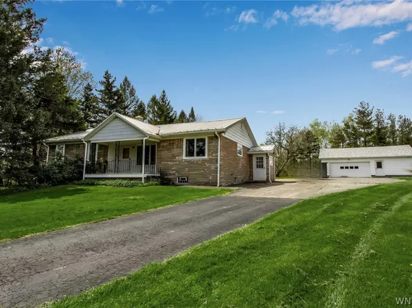 8438 Zimmerman Rd, Boston, NY 14075