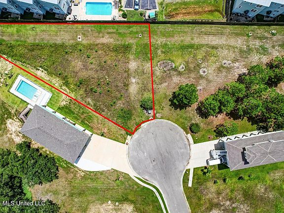 3rd image of 2 Sea View Cir