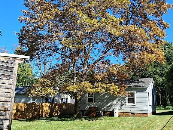 4th image of 1323 2nd St