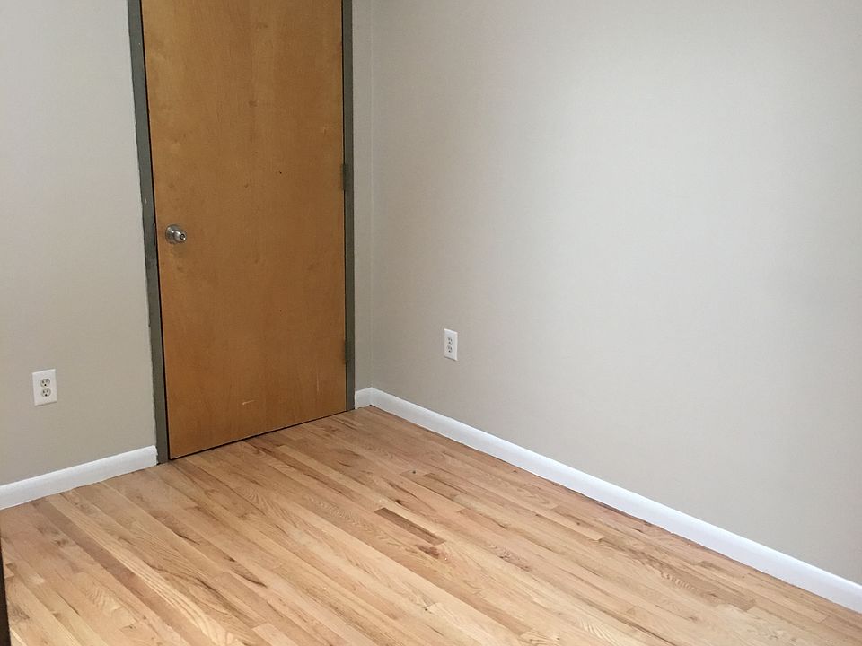 2nd image of 4018 31st Ave APT 3R