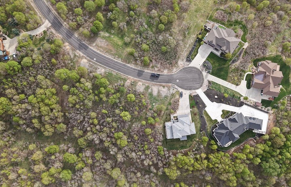 1st image of 930 S Maple Ravine Cir