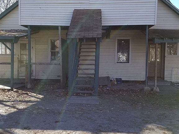 2nd image of 1206 Hall St