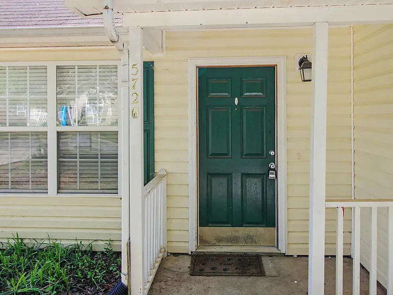 5720 Justins Forest Dr — Photo 3