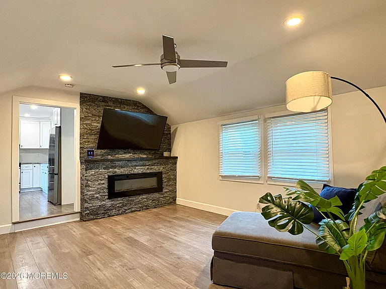 628 Columbia Ave — Photo 6
