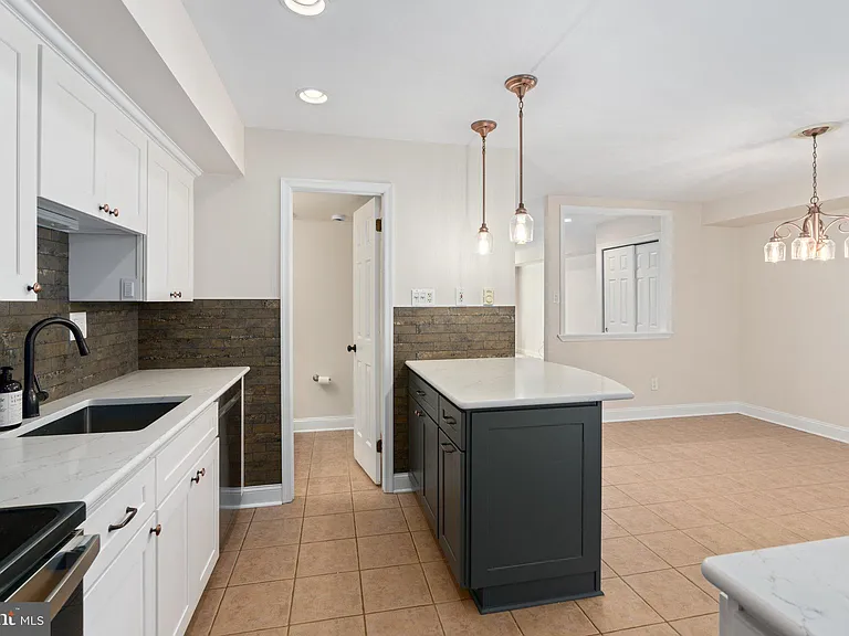 3491 Coventry Pl — Photo 15