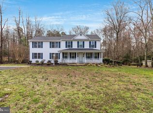 16725 Teagues Point Rd, Hughesville, MD 20637