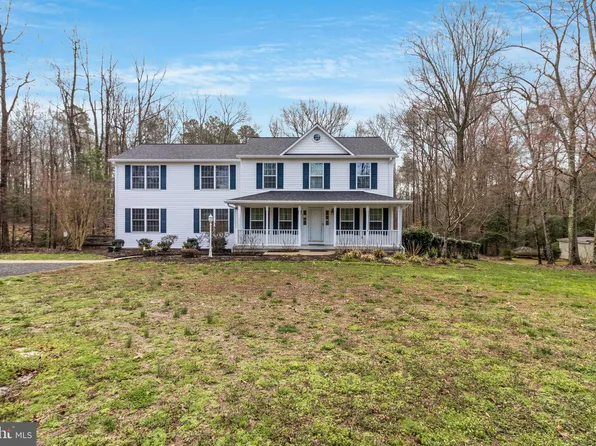 16725 Teagues Point Rd, Hughesville, MD 20637