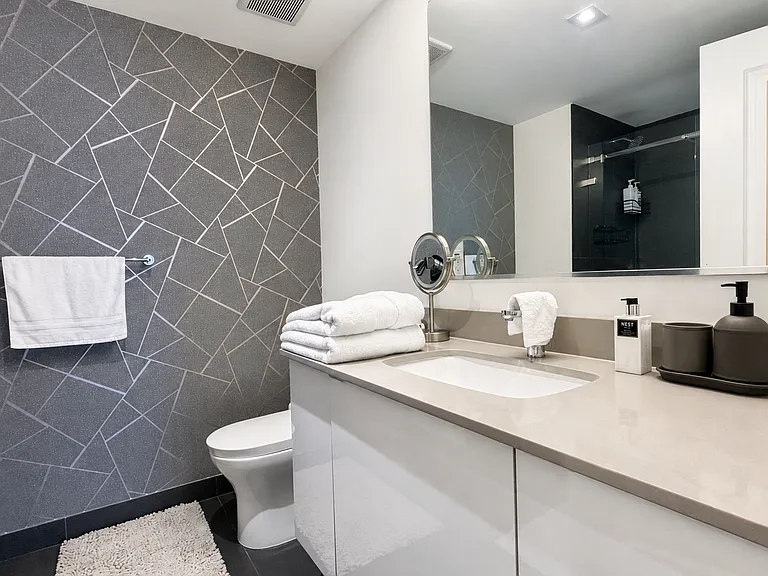 1600 NE 1st Ave #2512 — Photo 15