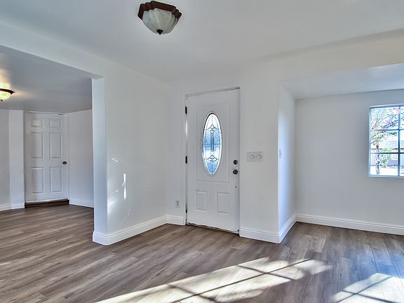4th image of 34976 Avenue D