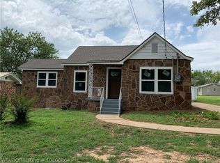 1105 W Gibson St, Ozark, AR 72949