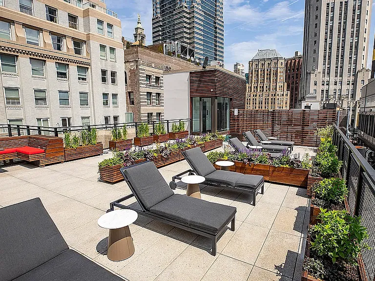 25 Broad St #5D — Photo 12