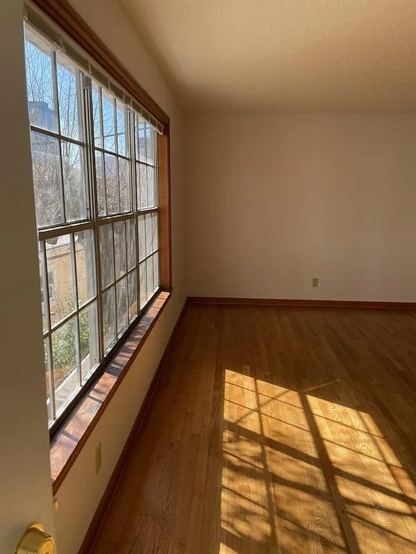 2 bed, 1350 sqft, $2,650 — Photo 2