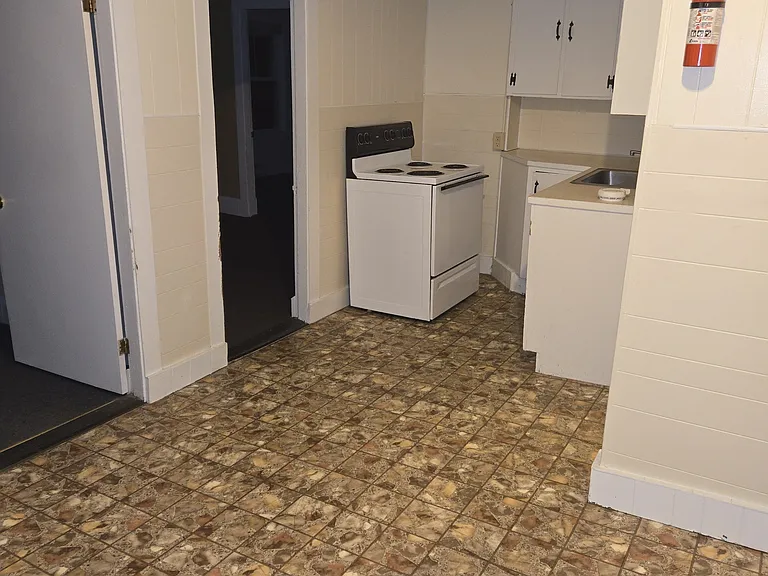 325 Cumberland St — Photo 1