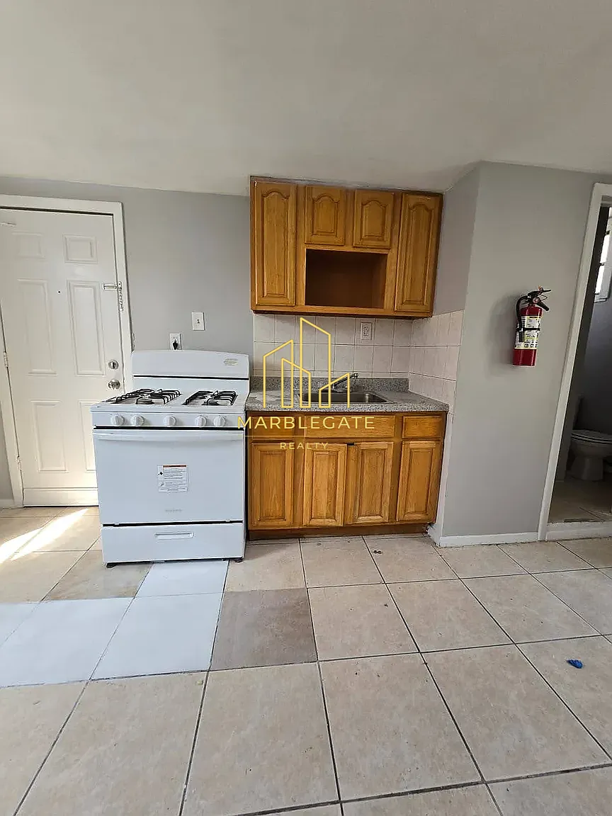2 bed, 850 sqft, $1,495 — Photo 4