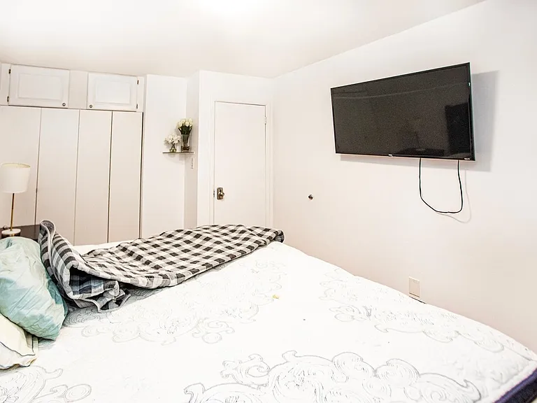 391 Manila Ave #2 — Photo 18