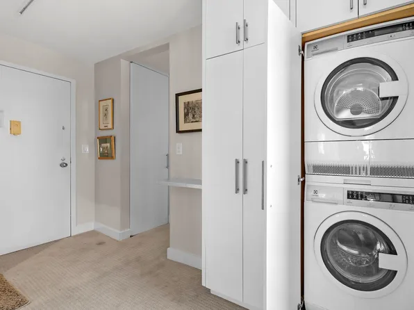 1 Irving Place image 10 of 21