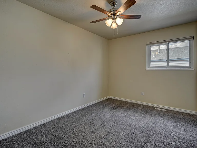4318 Moonbeam Dr — Photo 20