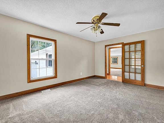 4th image of 116 Lakeview Dr