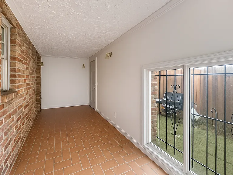 2325 Spring Park Rd #B — Photo 10