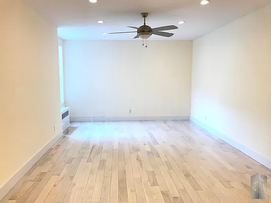 Rented by Skyline Group Real Estate | media 14