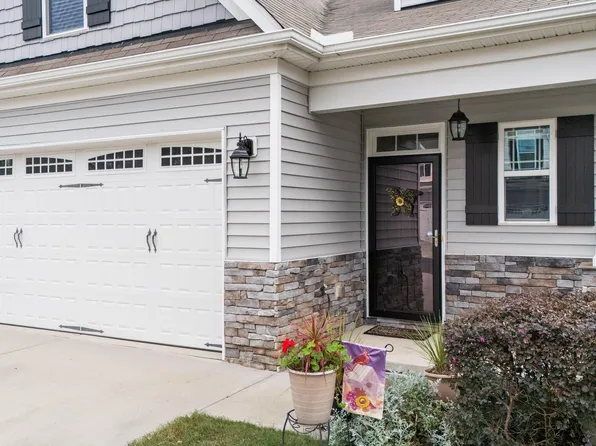 92 Radcliffe Ct, Clayton, NC 27527