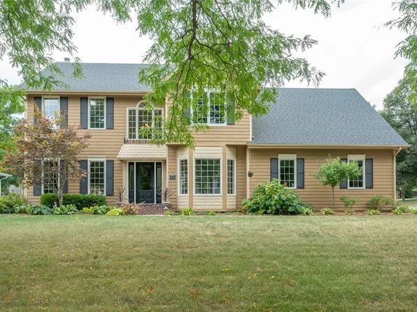 8150 Wellington Blvd, Johnston, IA 50131