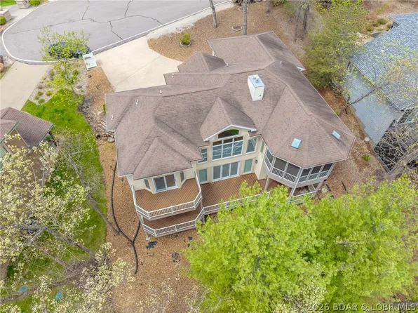226 Royal Ct, Four Seasons, MO 65049