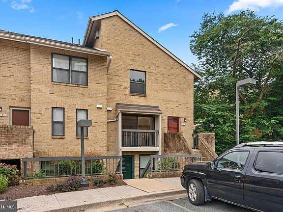 2nd image of 1 Dudley Ct