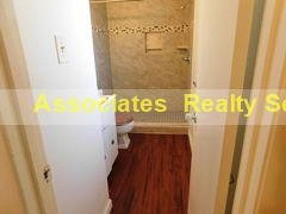 4th image of 5004 NW 36th Dr #978