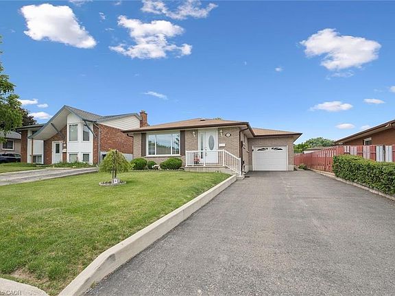 2nd image of 31 Faial Rd