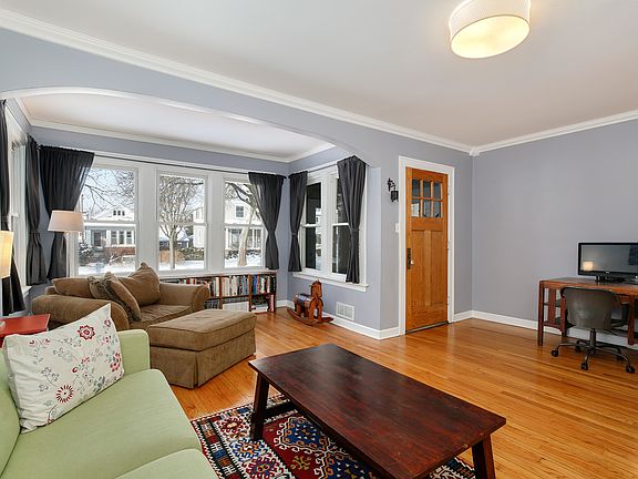 3rd image of 1136 S Taylor Ave
