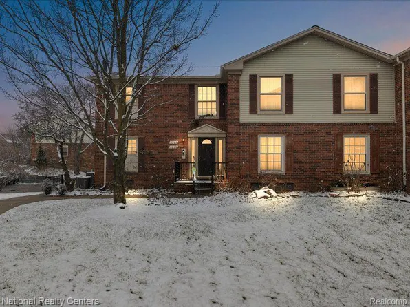 6278 N Pepper Hill St, West Bloomfield, MI 48322