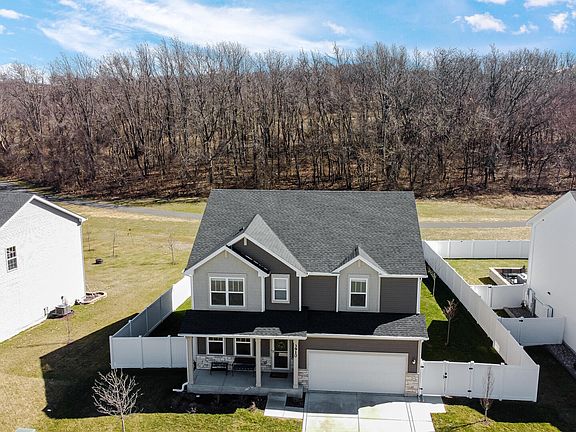 2nd image of 3910 Iron Gate Dr