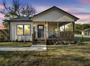 401 Poplar St, Italy, TX 76651