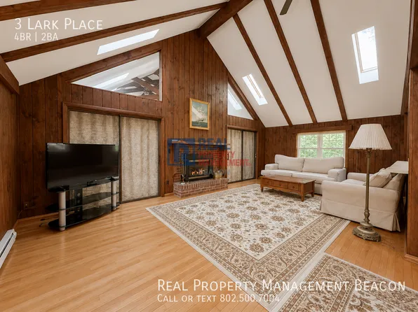 3 Lark Pl, Enfield, NH 03748