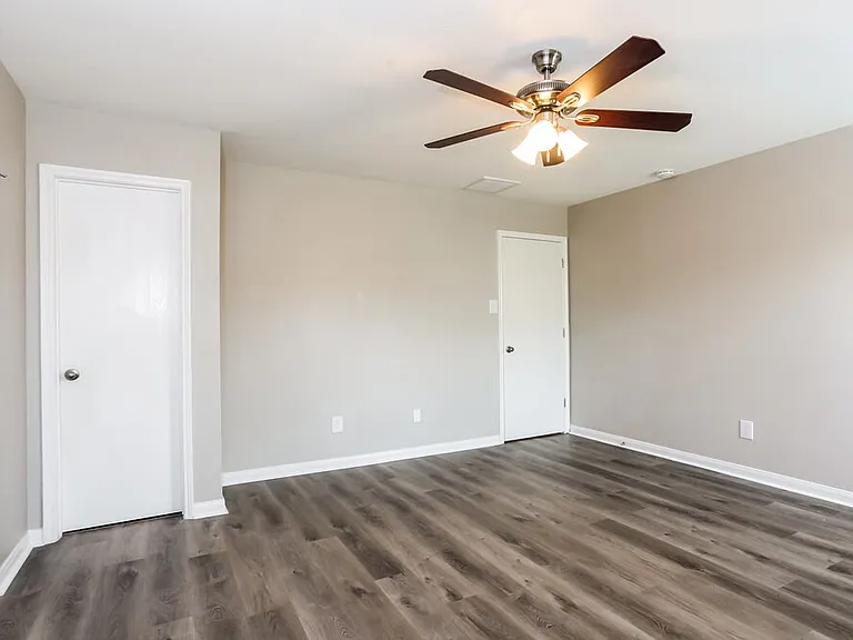15510 Miller House Ln — Photo 9